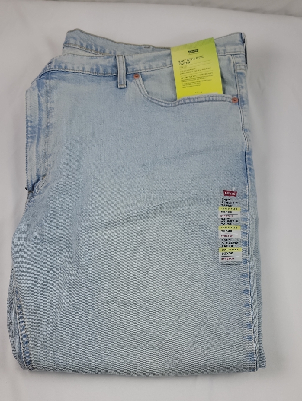 Levi's Light Wash Men’s 52x30 541 Athetic Taper Stretch  Jeans NEW
